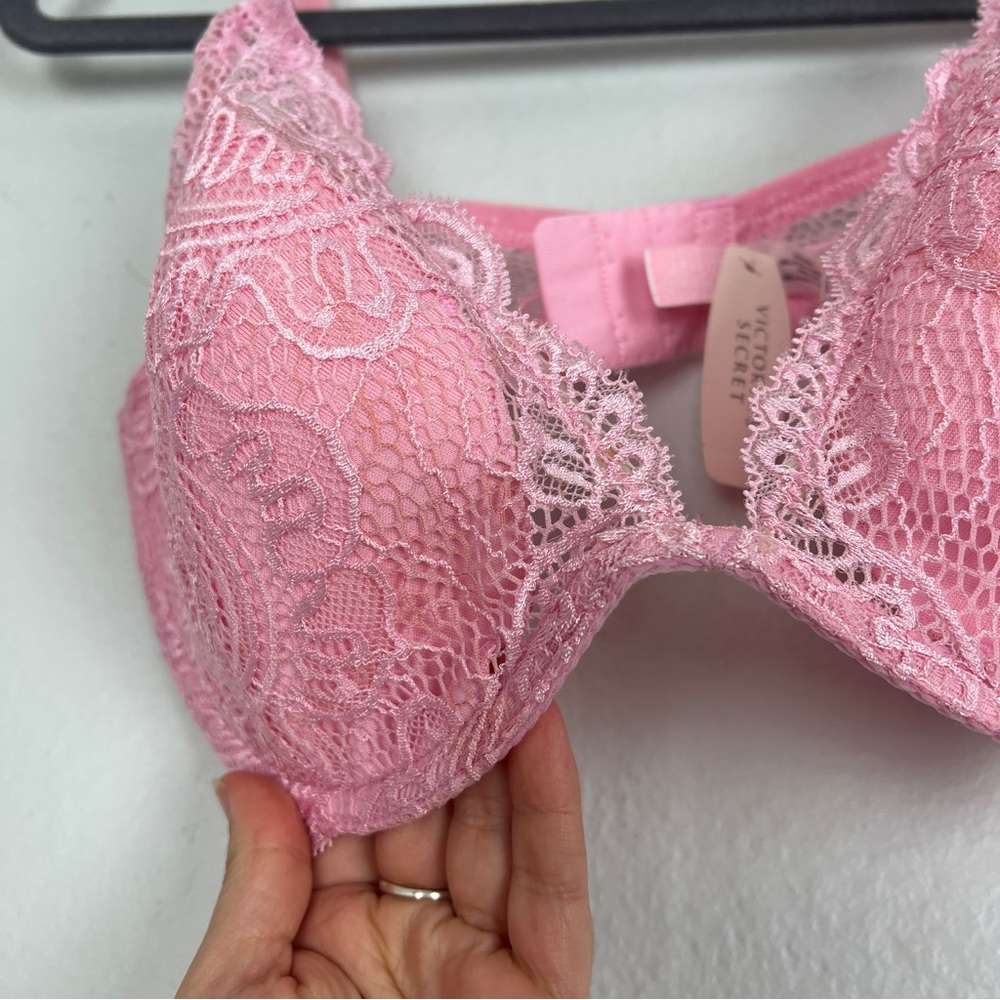 Victoria’s Secret | NEW Pink Push-up Without Padding Lacy Lace Bra 38C